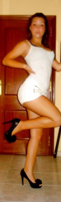amatrice part en vacanceset trompe son mari sex